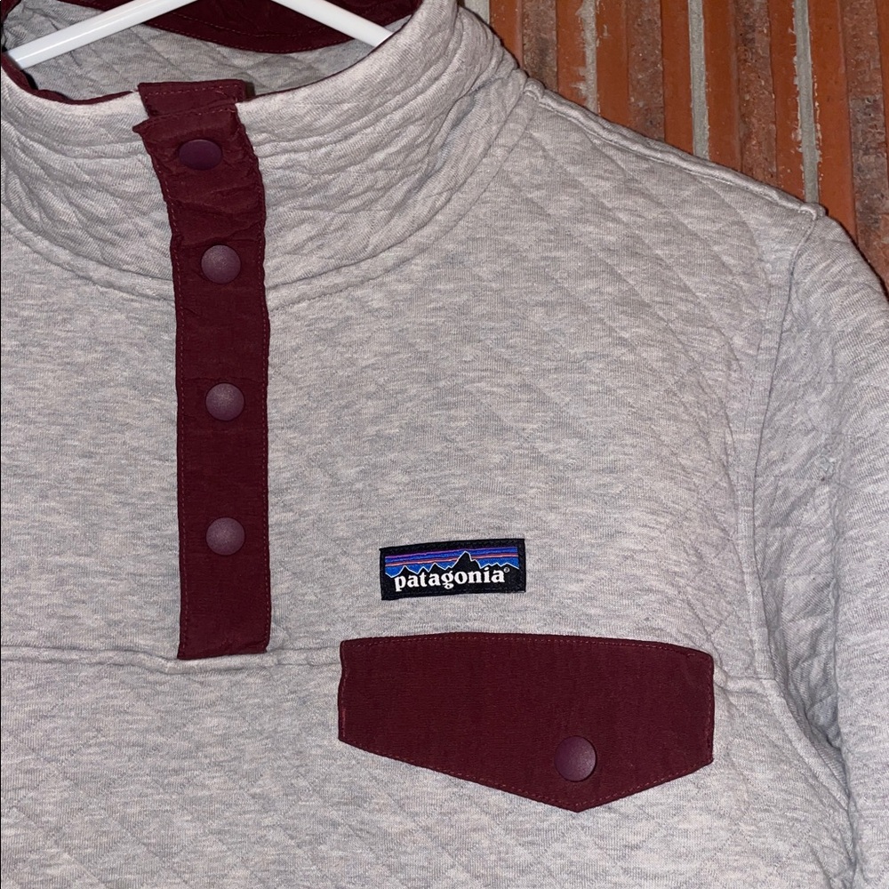 Patagonia Quilted Snap T Pullover Drifter Gray/Ruby Organic Cotton Size Small - Picture 3 of 9
